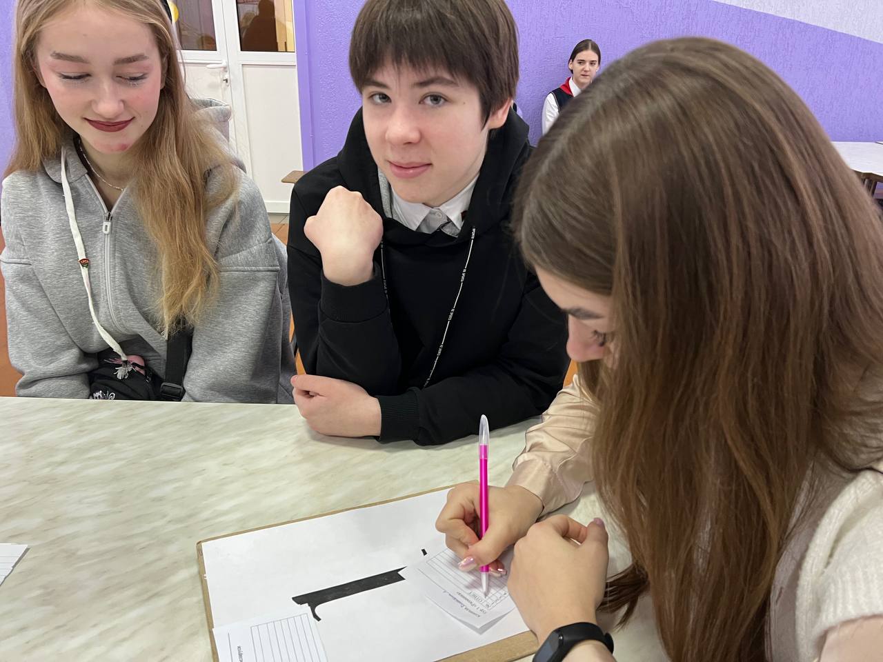 Участие учащихся Кабаковской СШ в районной игре "Молодёжный КВИЗ"